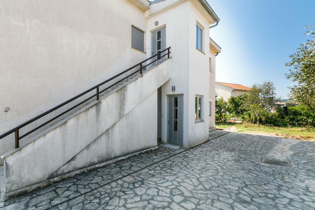 Apartments Mate Balote 54 Krk Exterior foto
